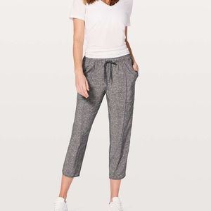 Lululemon Final Play Crop 23” size 4
